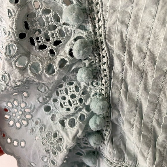 J. Crew 100% Cotton Shirt | size M | light blue | Pom poms and lace detail - Picture 4 of 6